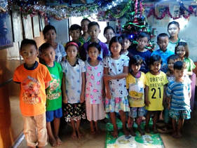 children in myanmar accepting donations